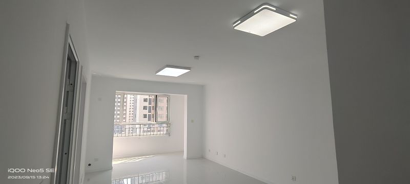 4室4廳2廚2衛(wèi)（可改6室2廳2廚2衛(wèi)）， 繁華商圈，近學(xué)校，好房出租，房東直租無中介費(fèi)