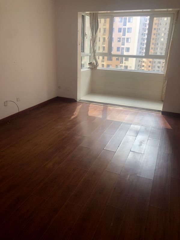 普通裝修2室1廳1衛(wèi)92m21250元/月