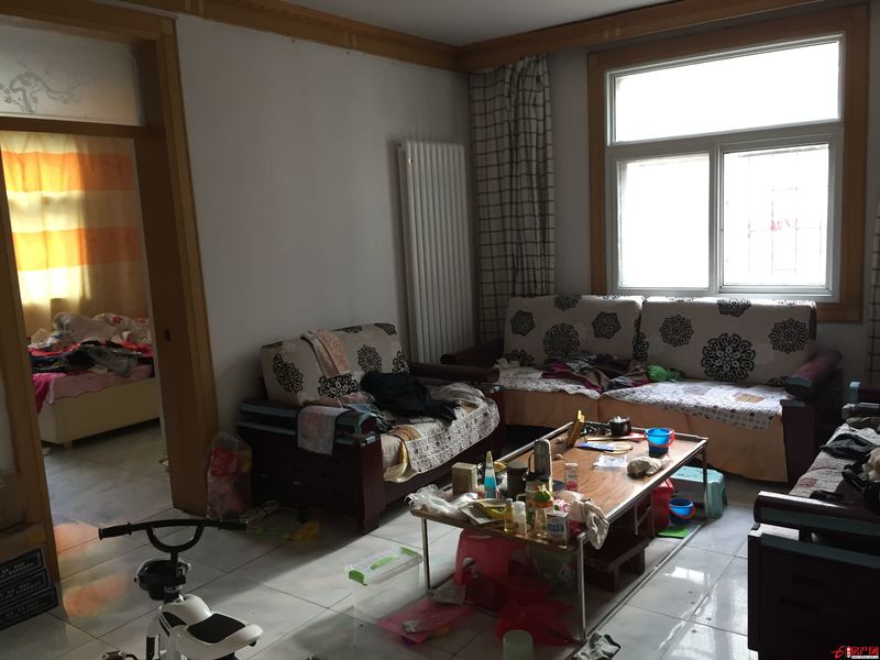送十八平地下室，五十平車庫，證滿五年，支持貸款