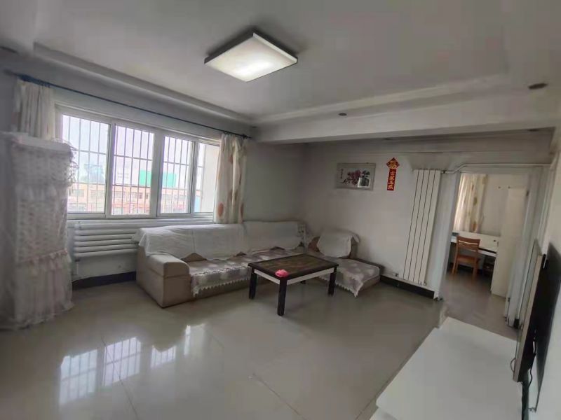 3室1廳1衛(wèi)82萬元103m2普通裝修出售