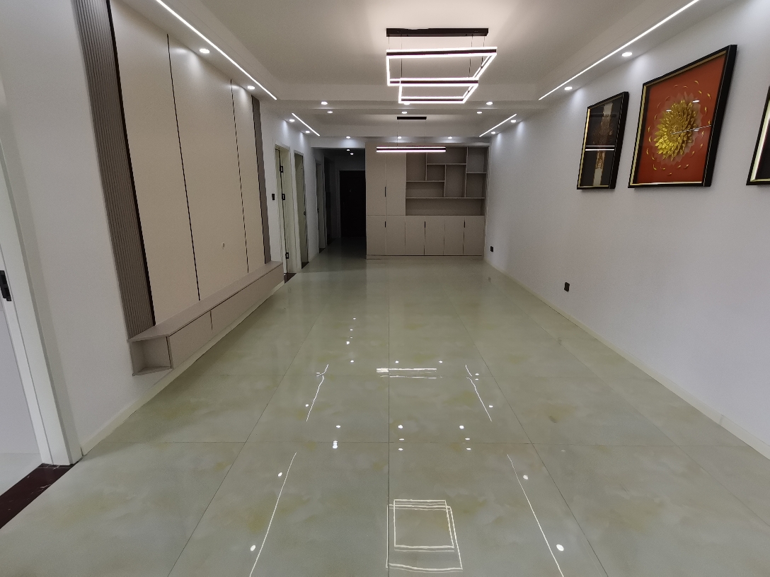 人和天地  3室2廳1衛(wèi)118m2126萬(wàn)元