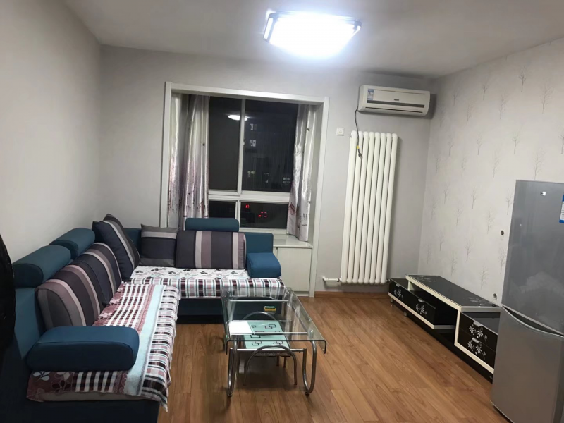 精裝修1室1廳1衛(wèi)50m21500元/月