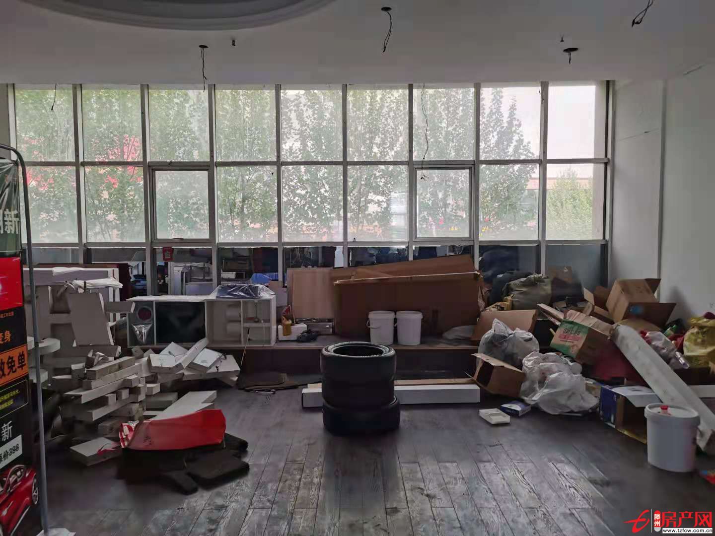 威尼斯五區(qū)店面商鋪，好地段，上下兩層，可貸款隨時(shí)看房